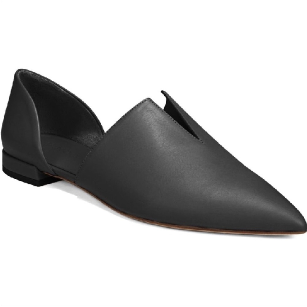 Vince Darlington Black Leather Loafer Flat - size 7.5